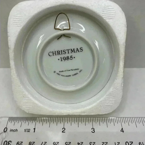 Hallmark Twenty Five Years Together Keepsake Ornament Dated 1985 - Picture 2 of 6